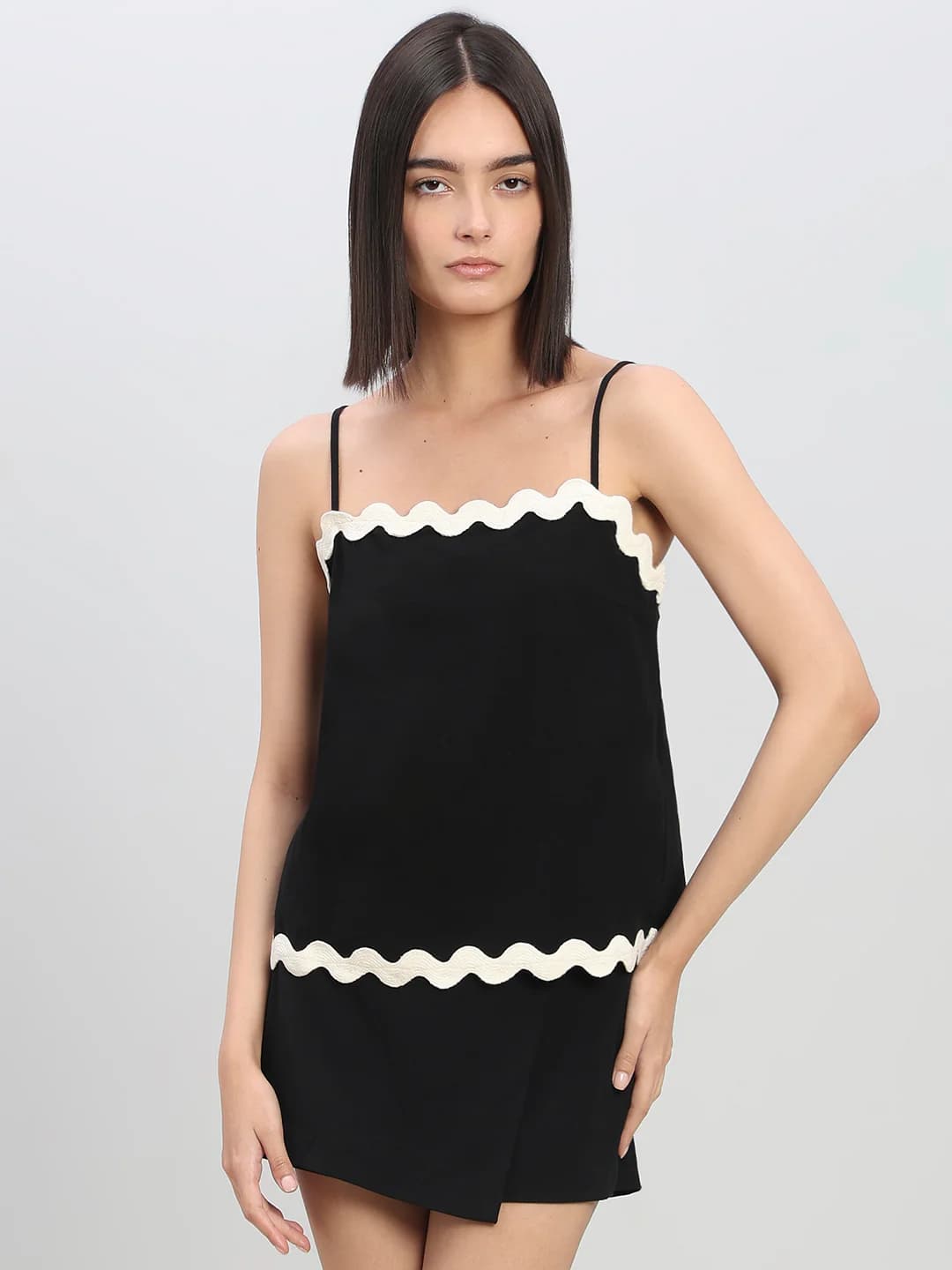 Women's Black Casual Sleeveless Tops