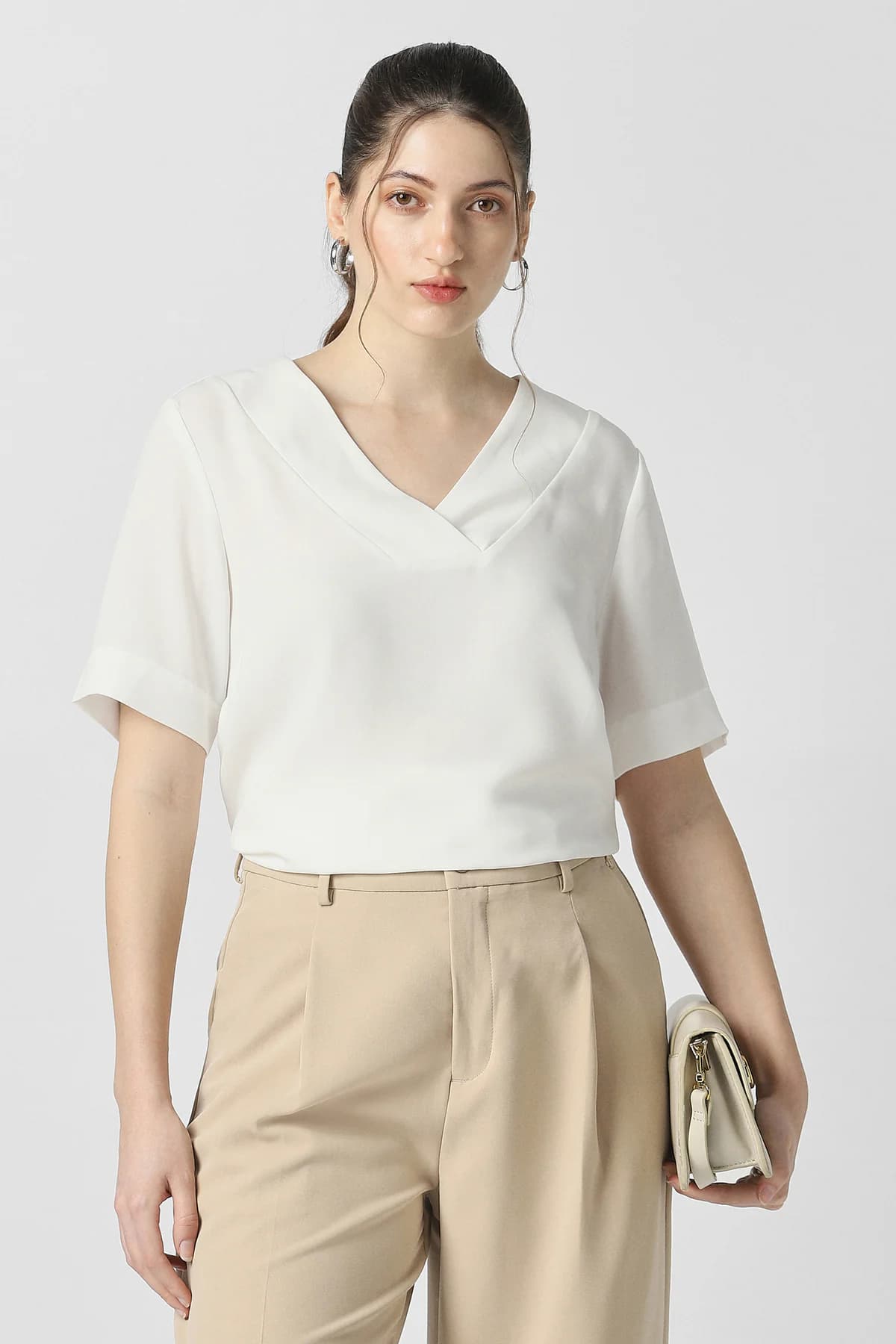 Women's Off White Casual Regular Fit Solid Half Sleeves Top