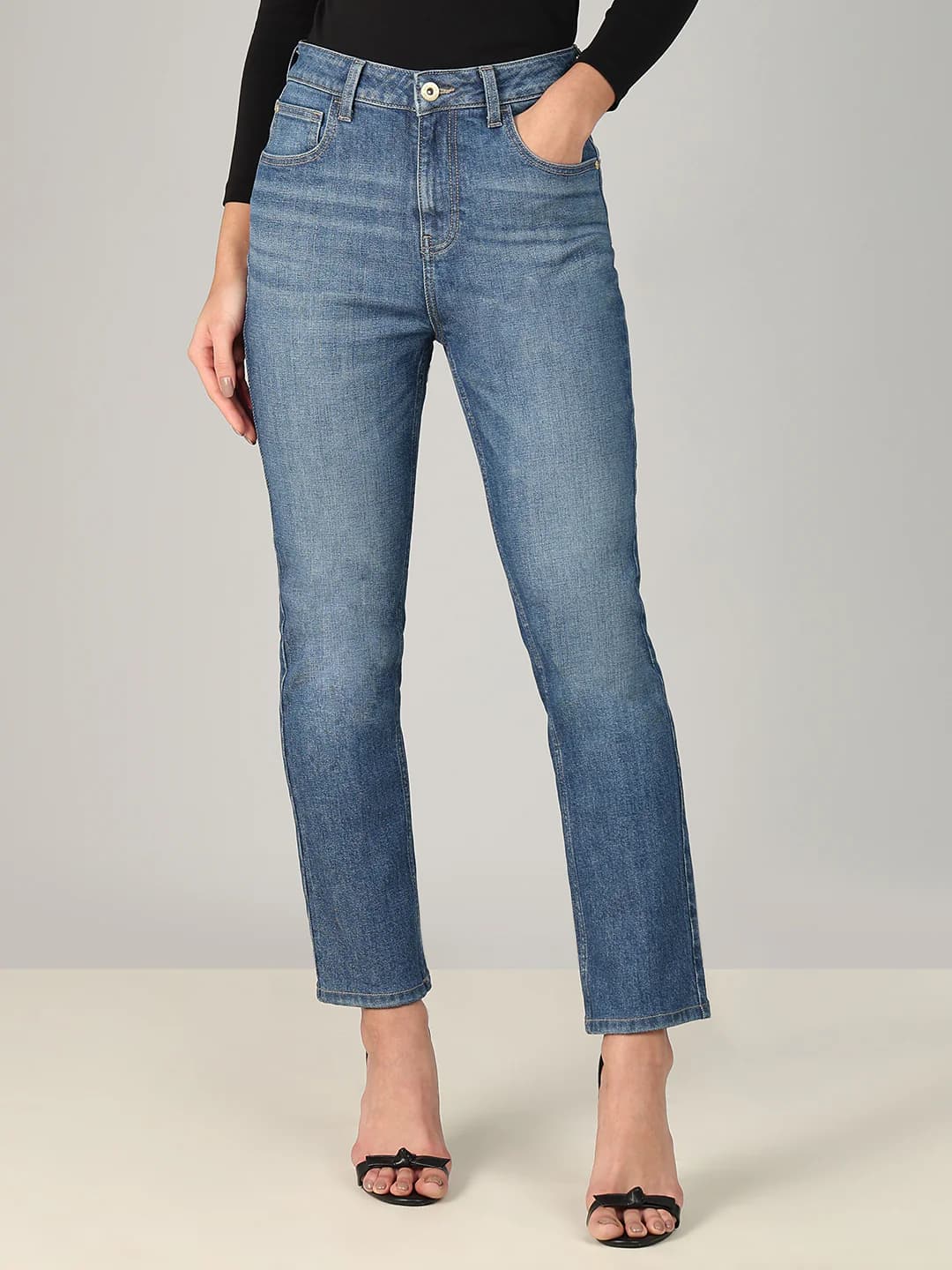 Women's Blue Casual Straight Fit High Rise Jeans