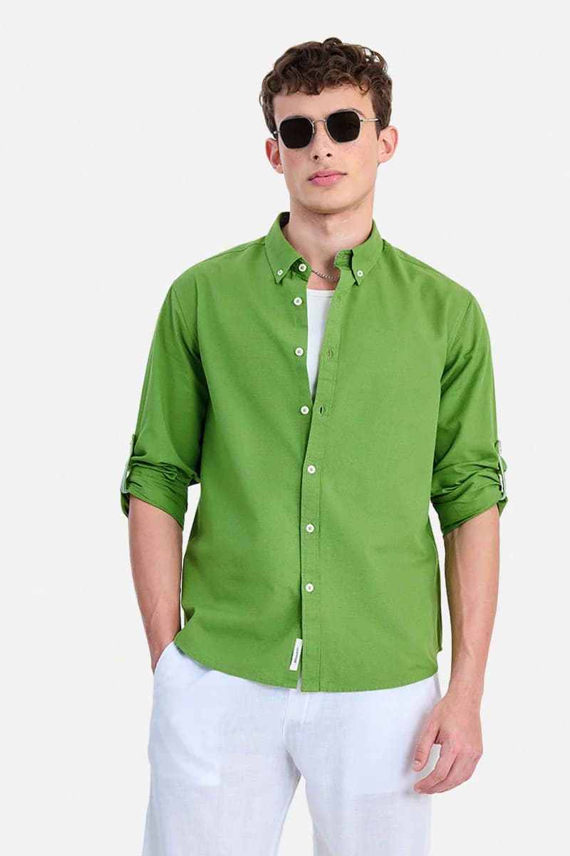 Men's Green Casual Regular Fit Solid Full Sleeves Cotton Shirt