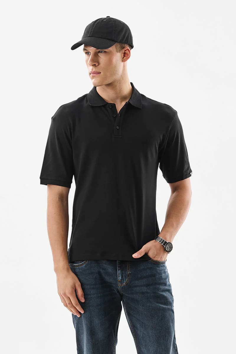 Men's Black Casual Regular Fit Solid Half Sleeves Polo Tshirt