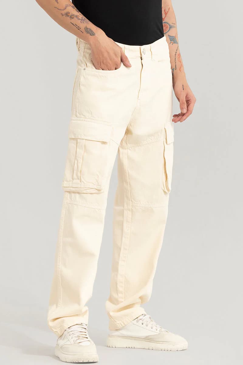 Men's Cream Casual Regular Fit Solid Cargo