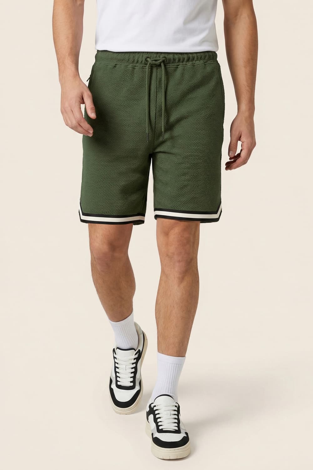 Men's Green Casual Solid Elasticated Mid Rise Shorts