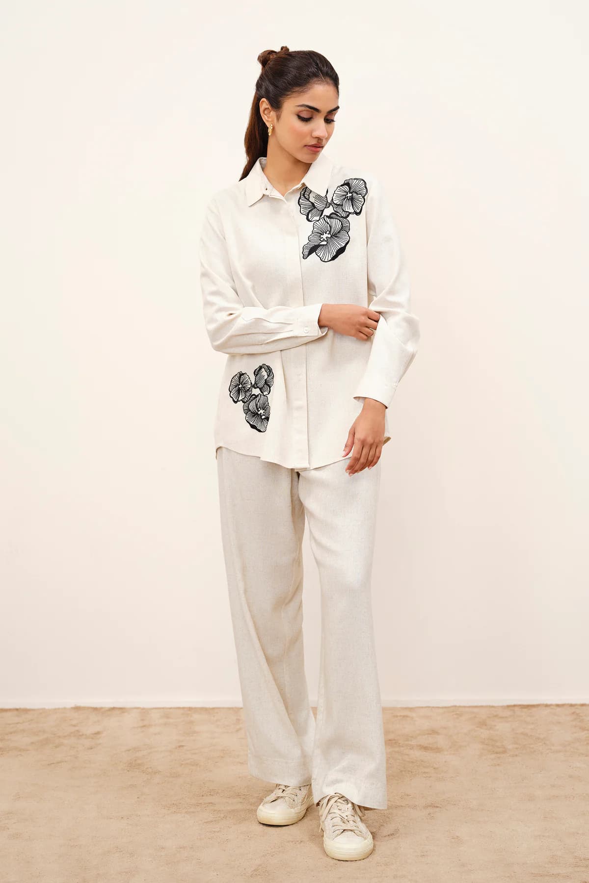 Women's White Casual Floral Full Sleeves Shirt