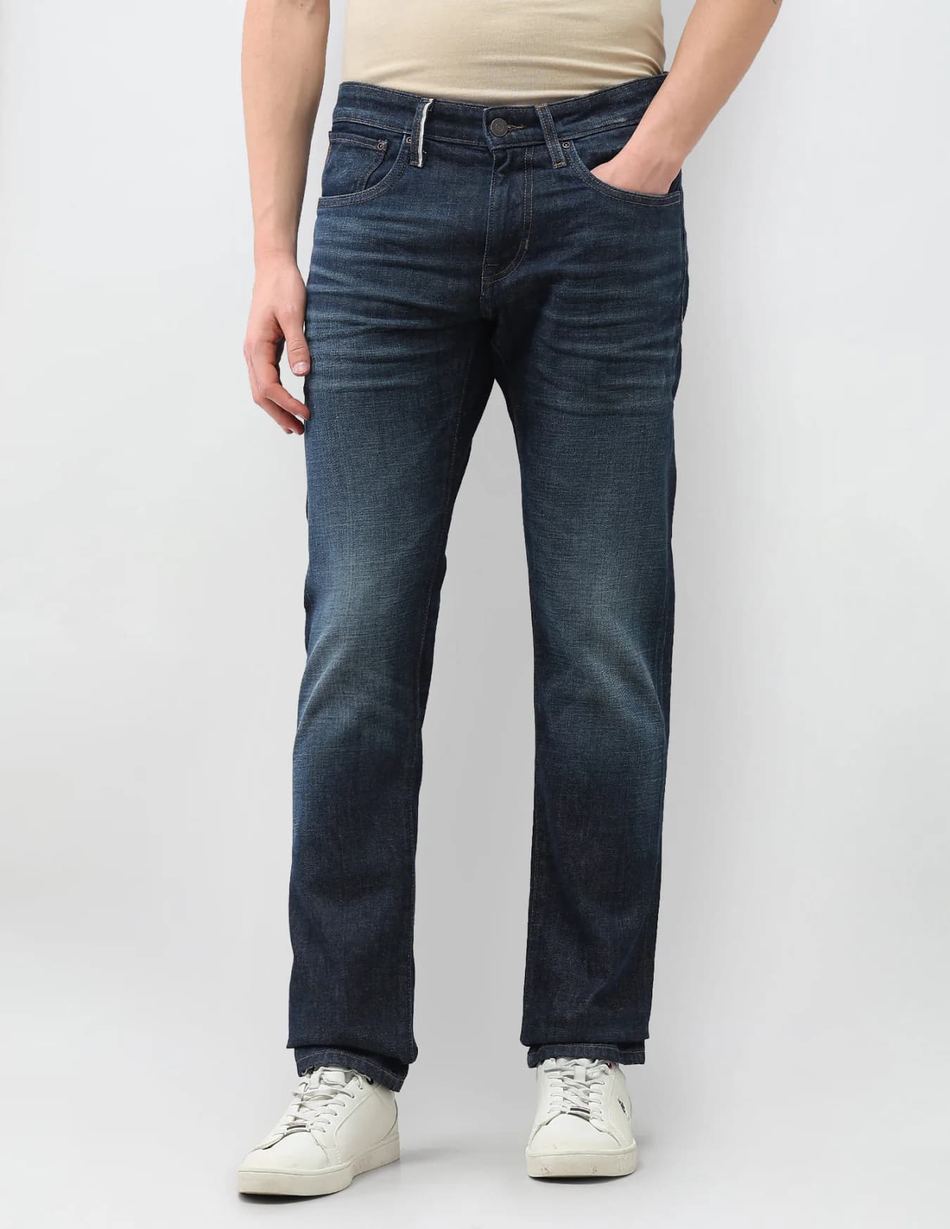 Men's Blue Casual Tapered Fit Mid Rise Faded Jeans