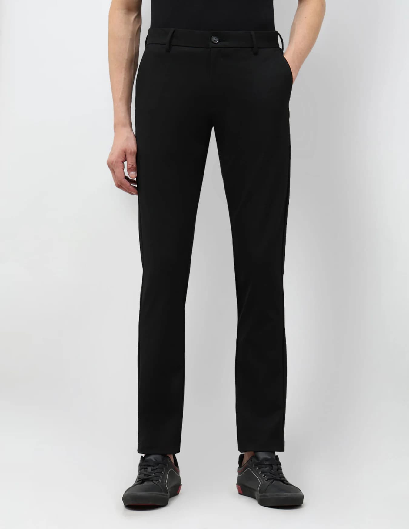 Men's Black Casual Slim Fit Mid Rise Non-Faded Trouser
