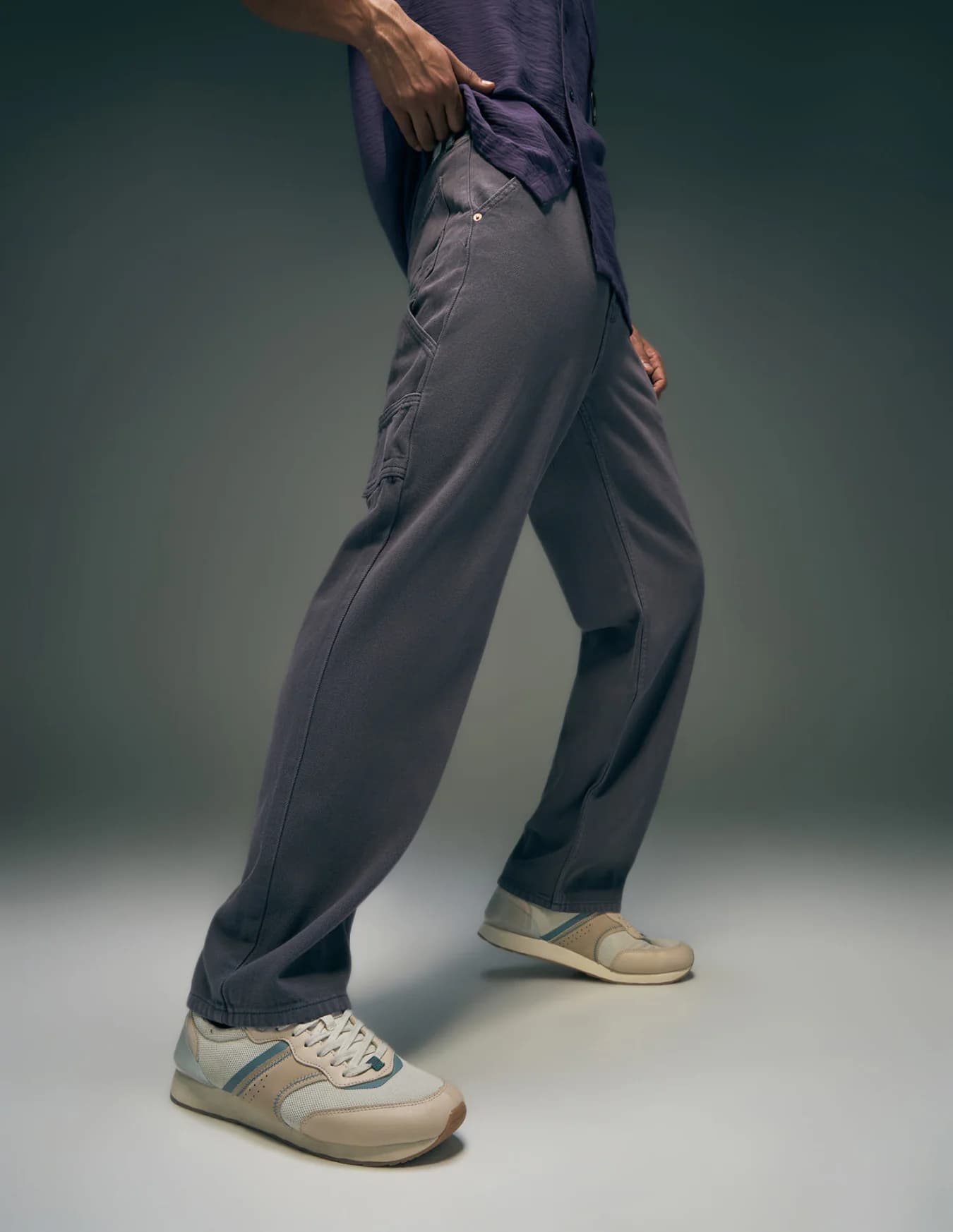 Men's Grey Casual Straight Fit Mid Rise Jeans