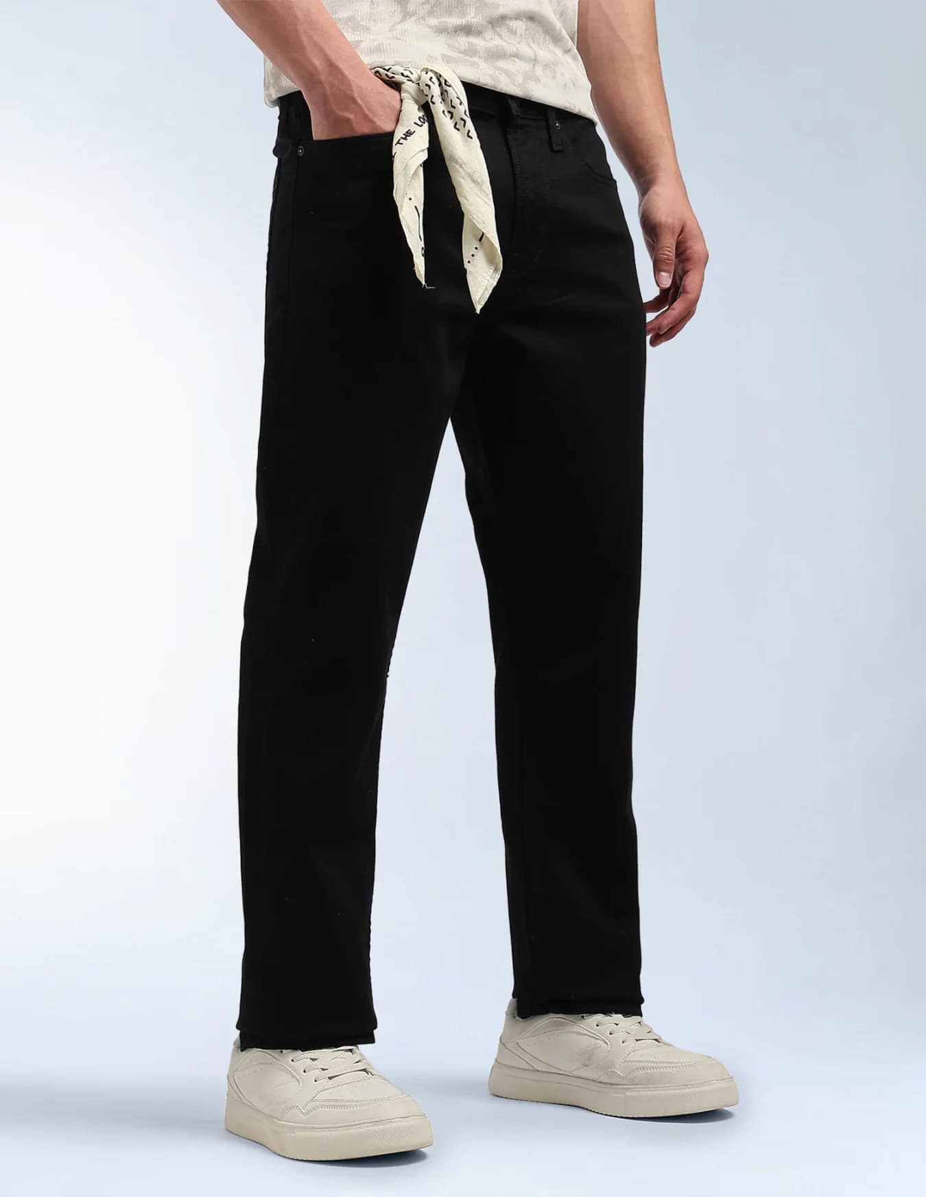 Men's Black Casual Straight Fit Mid Rise Jeans
