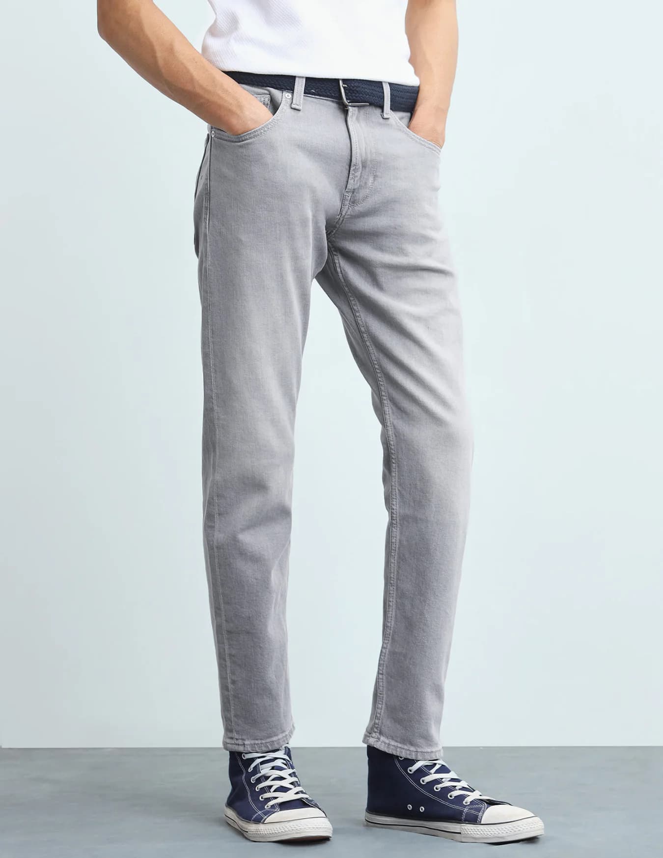 Men's Grey Casual Tapered Fit Mid Rise Jeans
