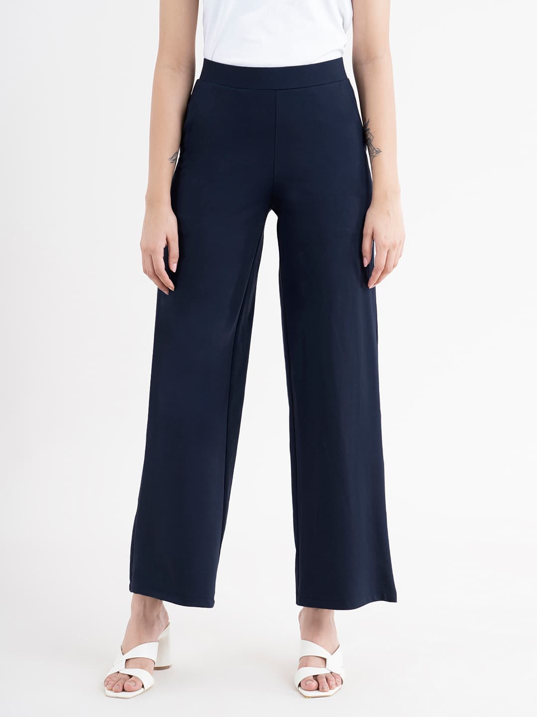 Women's Navy Solid LivIn Air Wide Leg Trouser