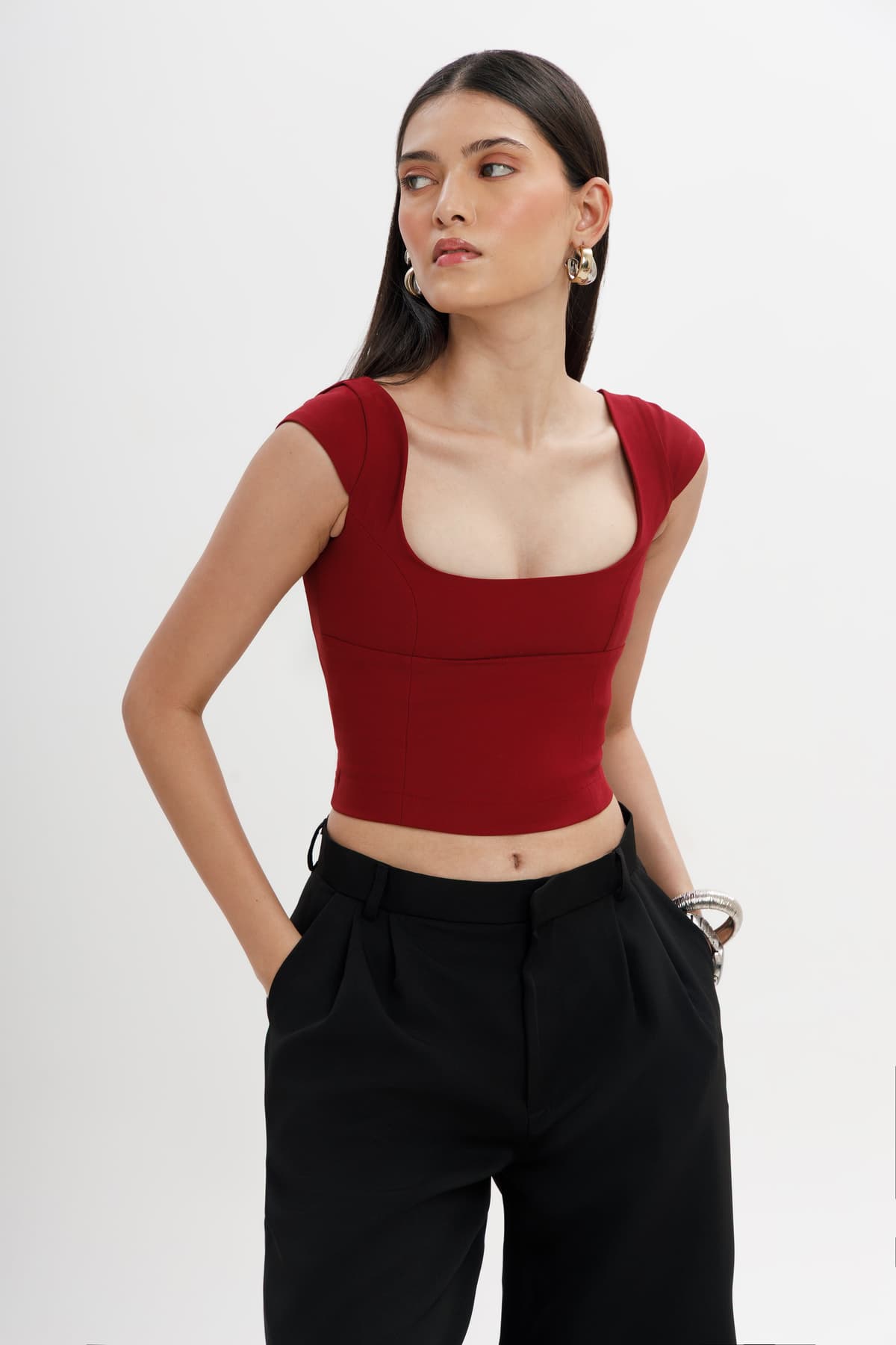 Women's Red Casual Solid Sleeveless Slim Fit Top