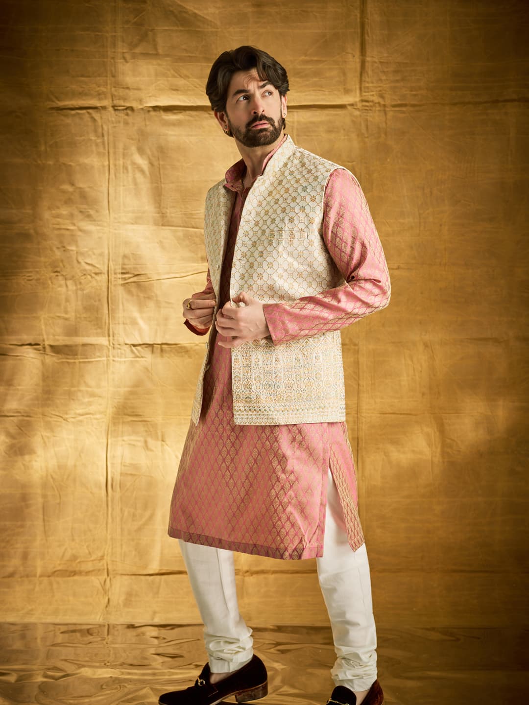 Men's Pink Woven Design Silk Blend Kurta With Pyjama & Cream Nehru Jacket