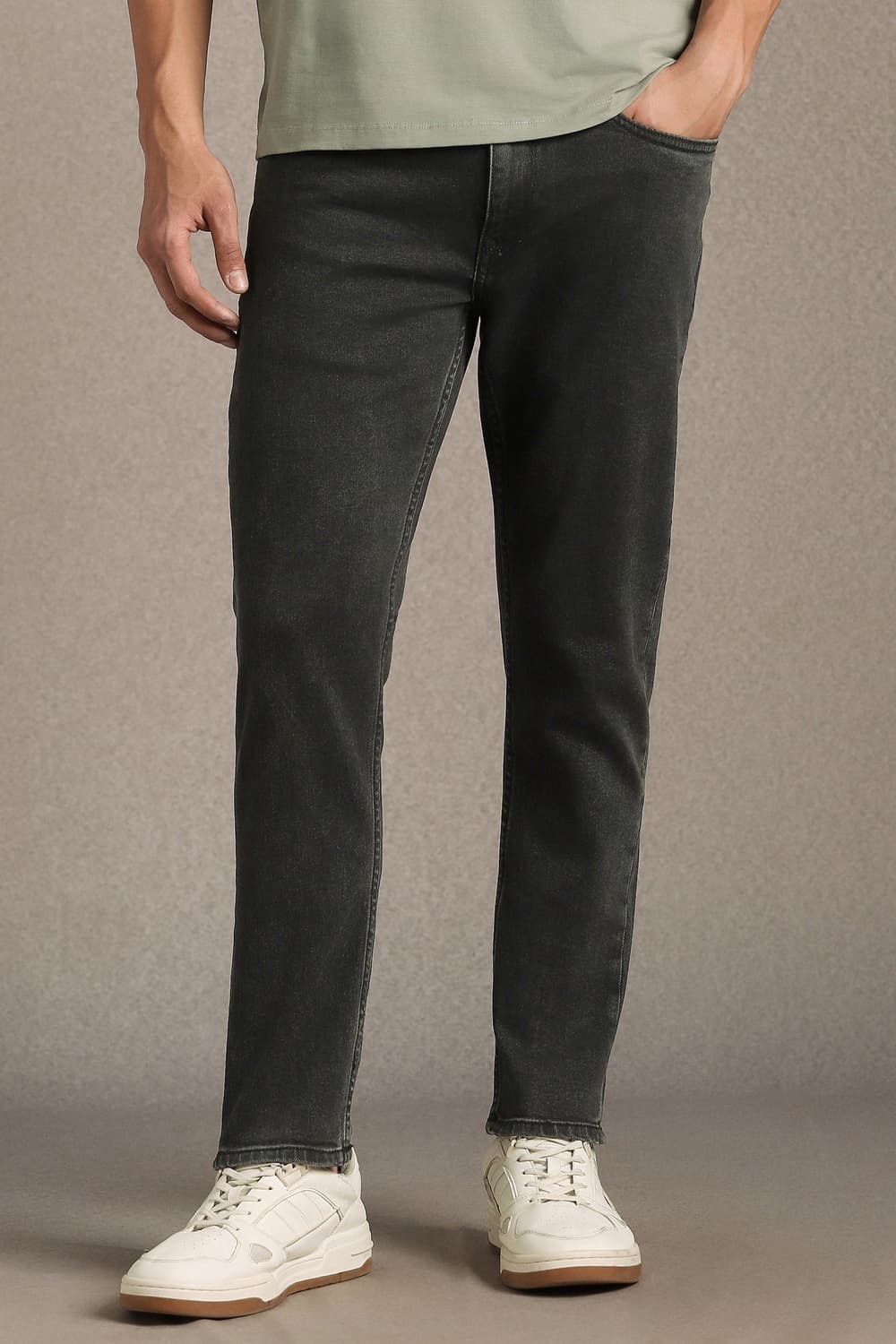 Men's Grey Casual Slim Fit Low Rise Jeans