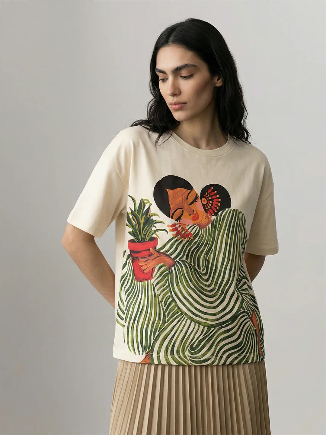 Women's Off White Casual Half Sleeves Regular Fit Graphic Tshirt