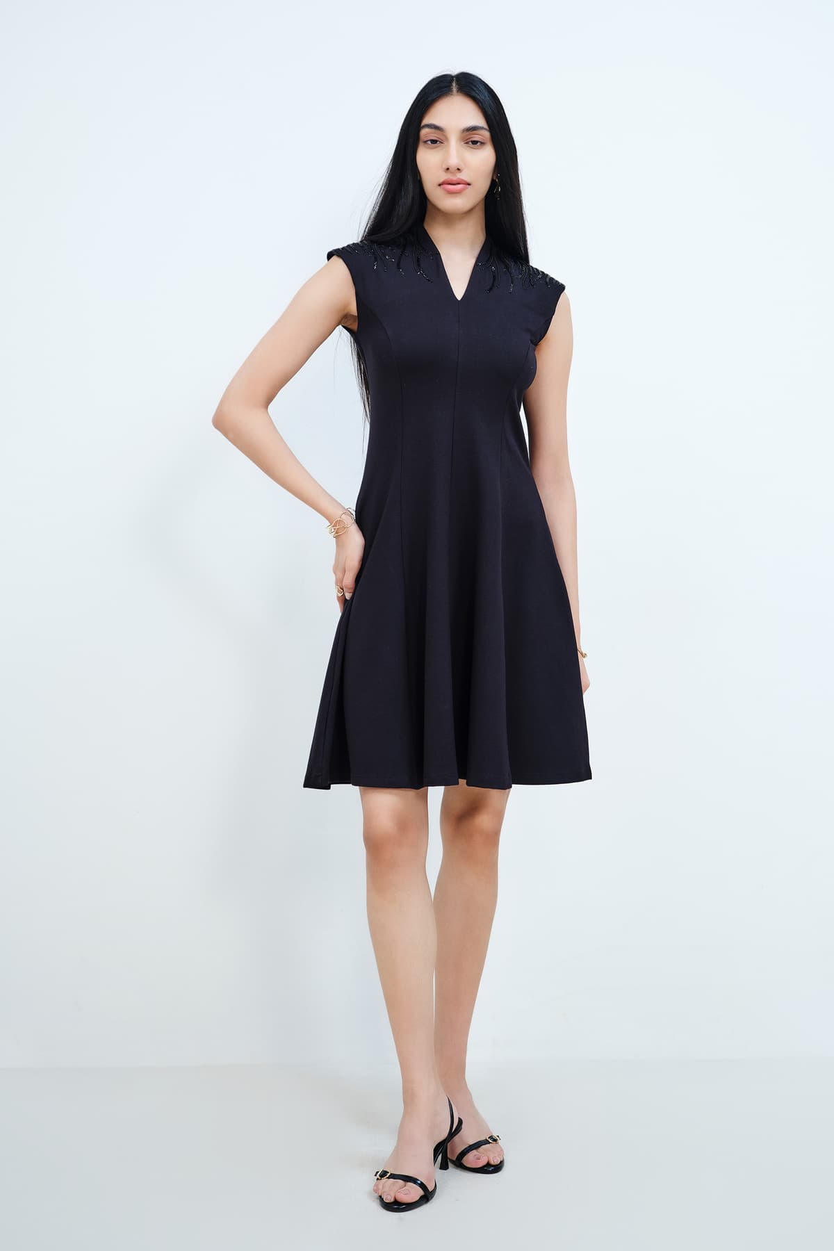 Women's Black Casual Solid Sleeveless Dress
