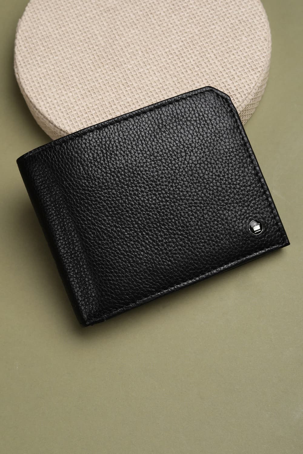 Men's Black Solid Bifold Multicard Wallet