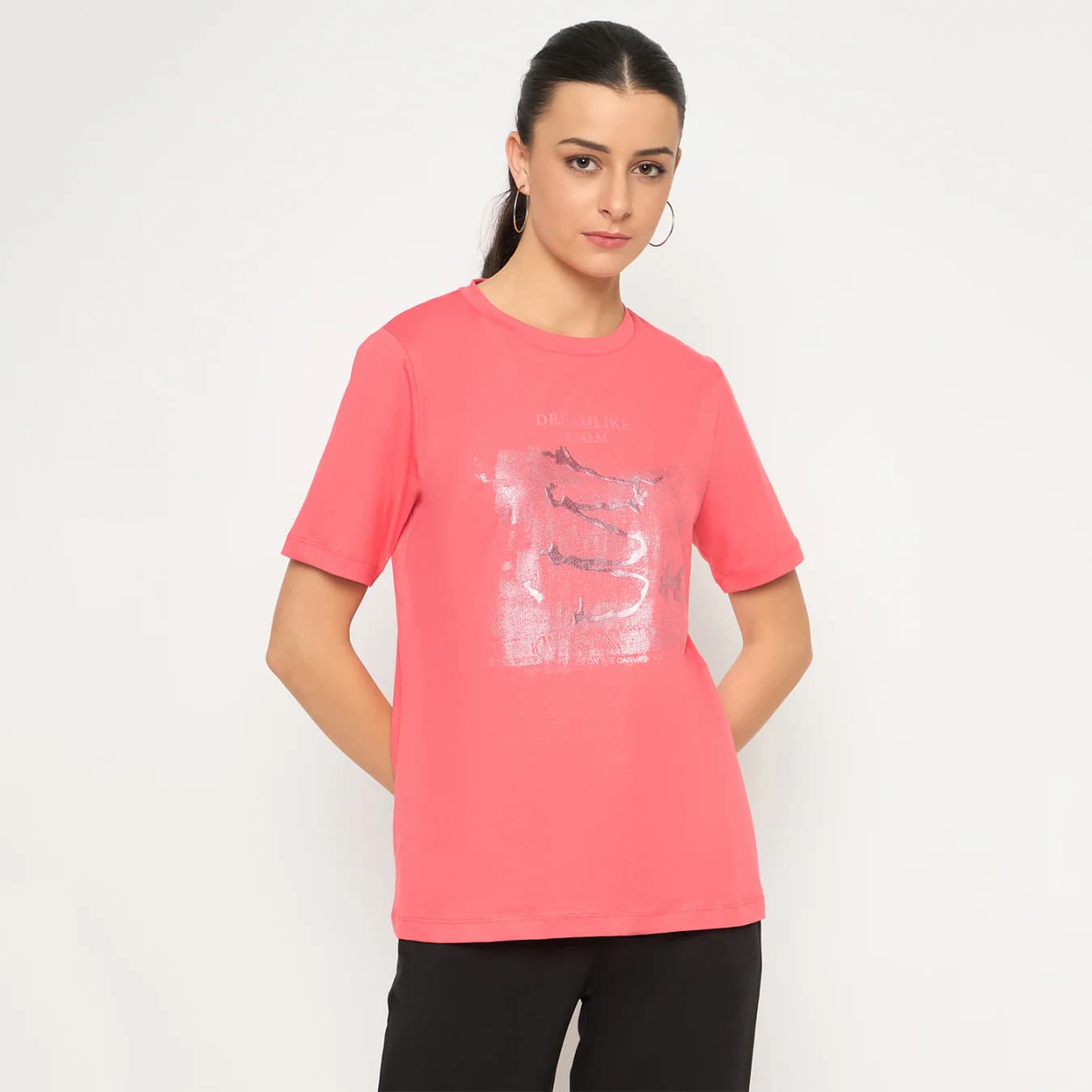 Women's Pink Casual Basic Fit Graphic Print Round Neck Half Sleeve Top