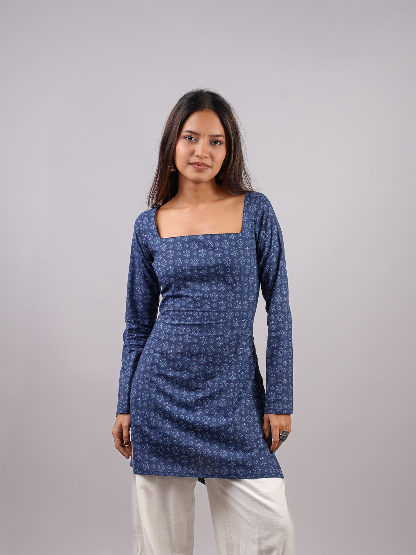 Women's Blue Casual Printed Slim Fit Kurti