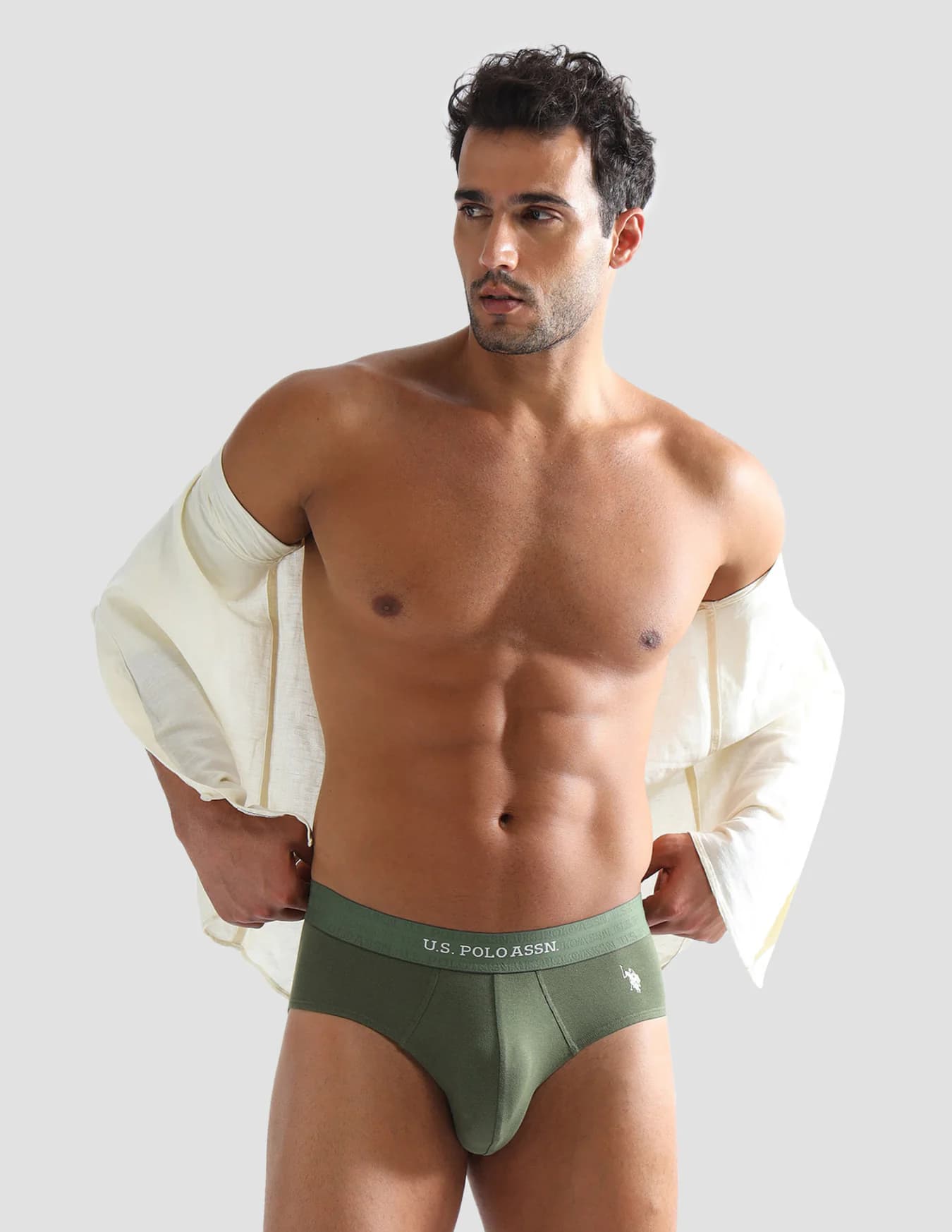 Men's Green Regular Fit Mid Rise Trunks