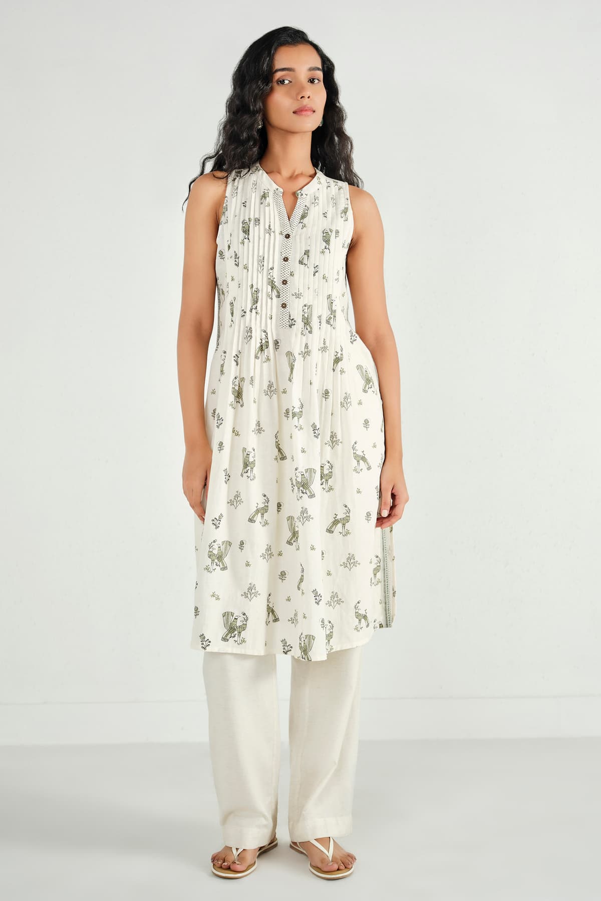 Women's White Casual Printed V-Neck Kurta