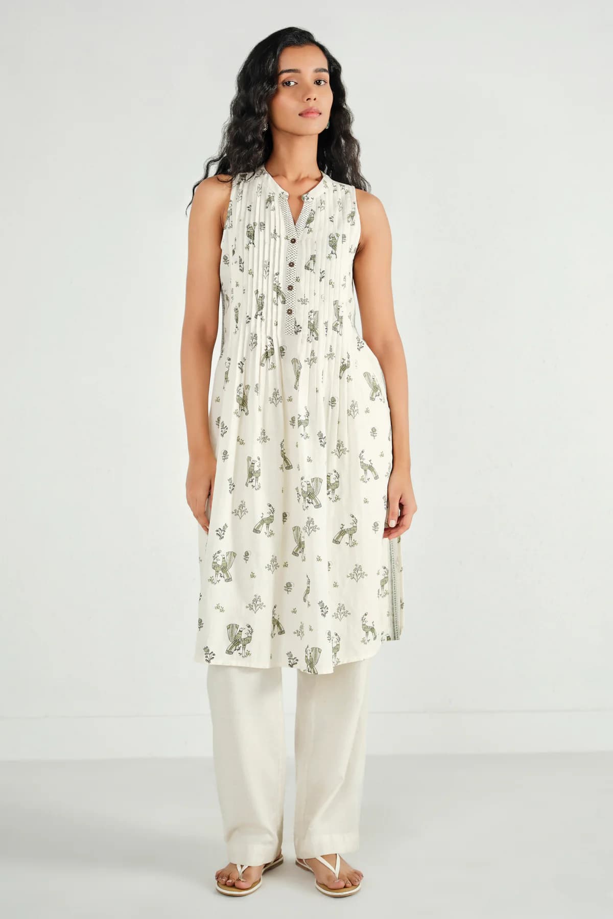Women's White Casual Printed V-Neck Kurta