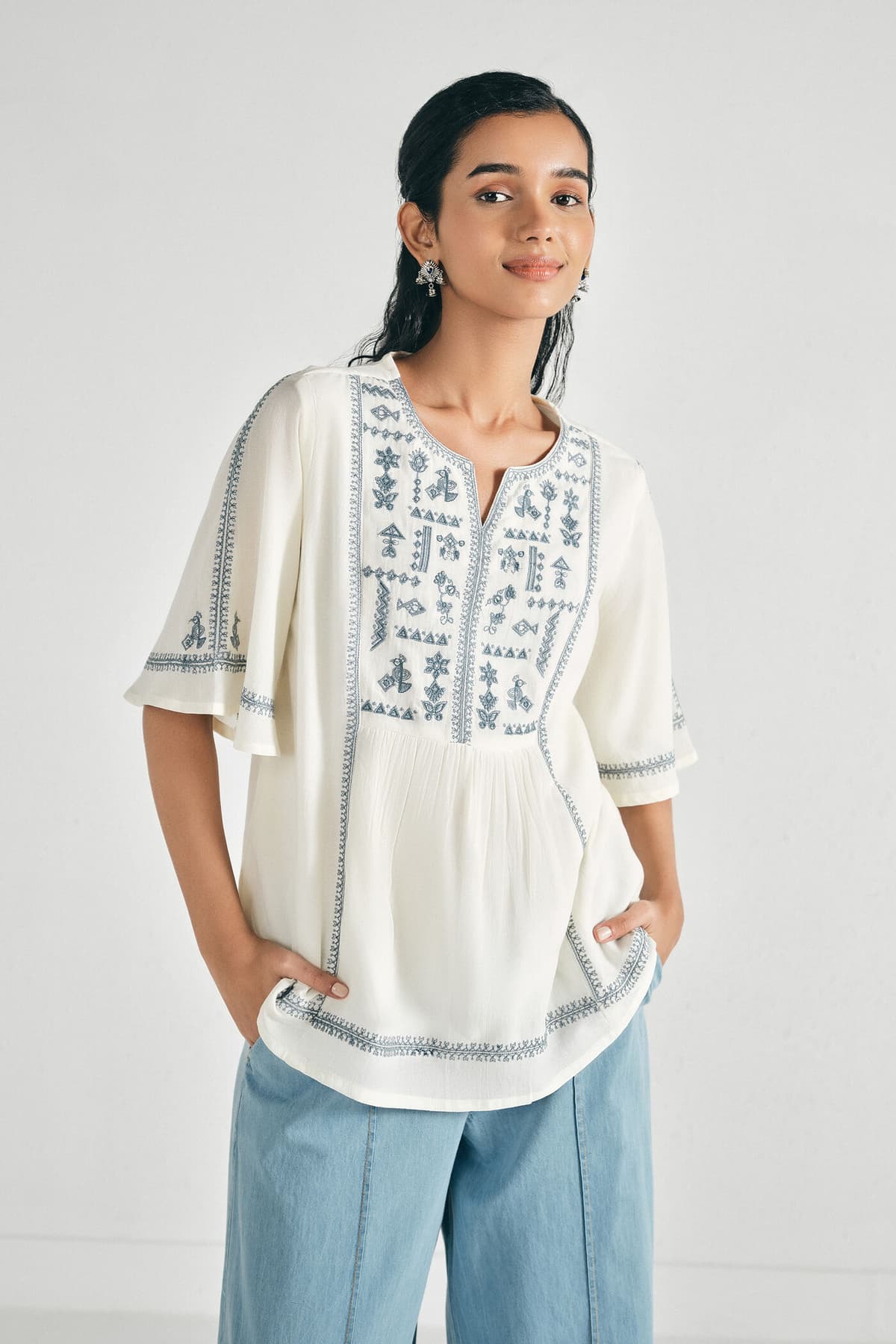 Women's White Casual Regular Fit Printed Half Sleeves Tops