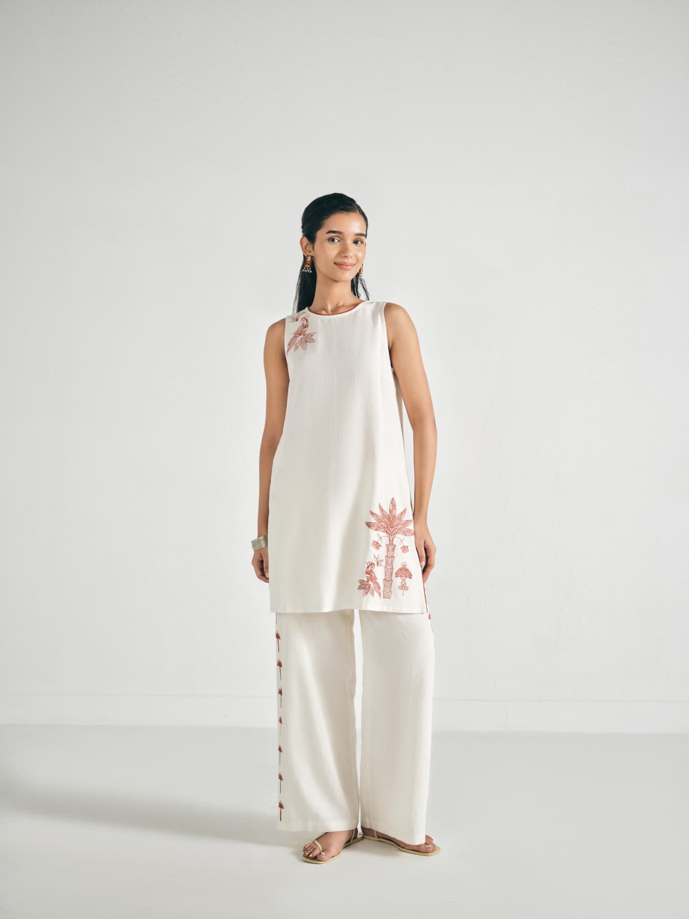 Women's Cream Regular Fit Printed Sleeveless Kurta Set