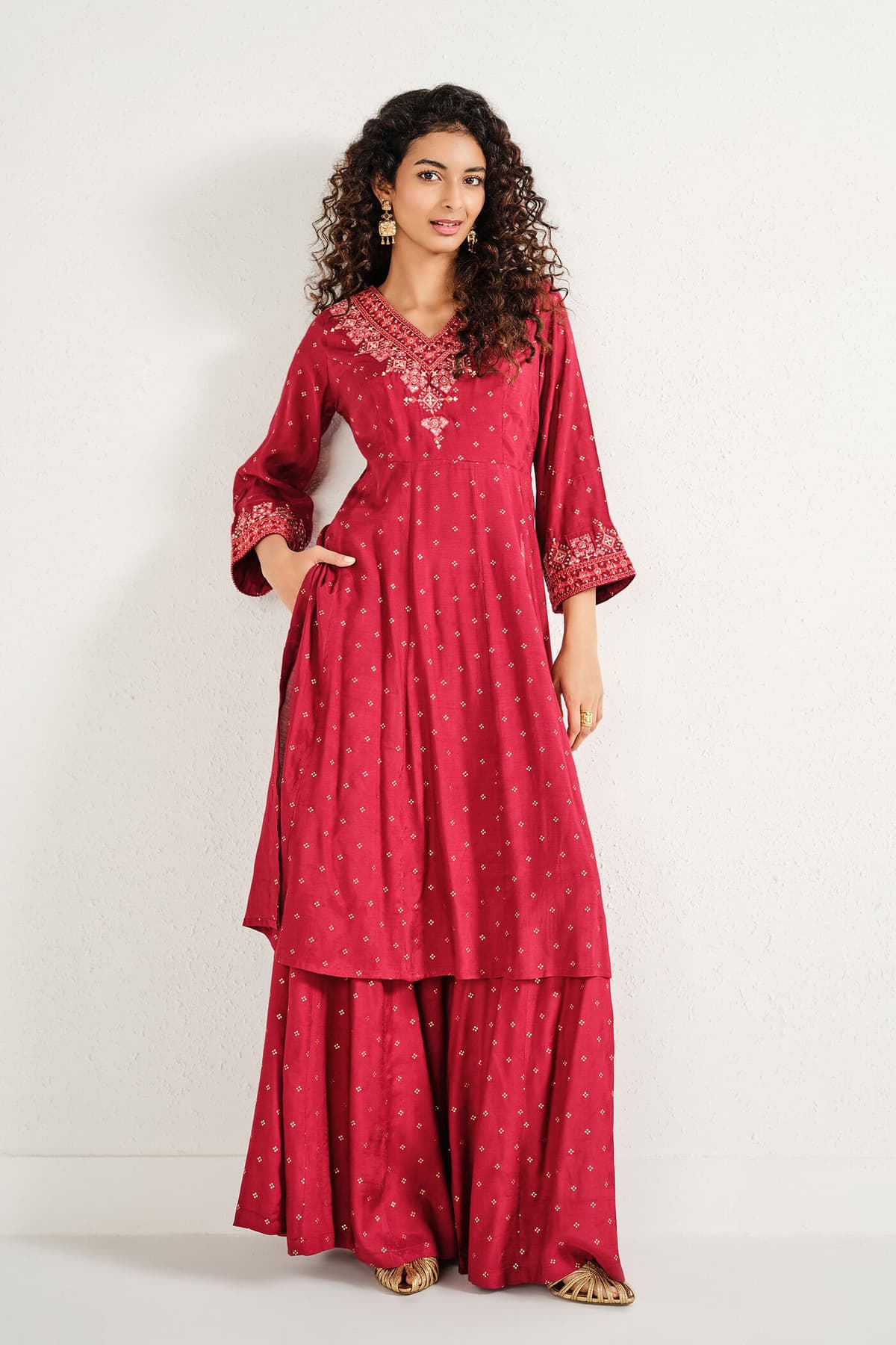 Women's Red Casual Three Quarter Sleeves Kurta Set