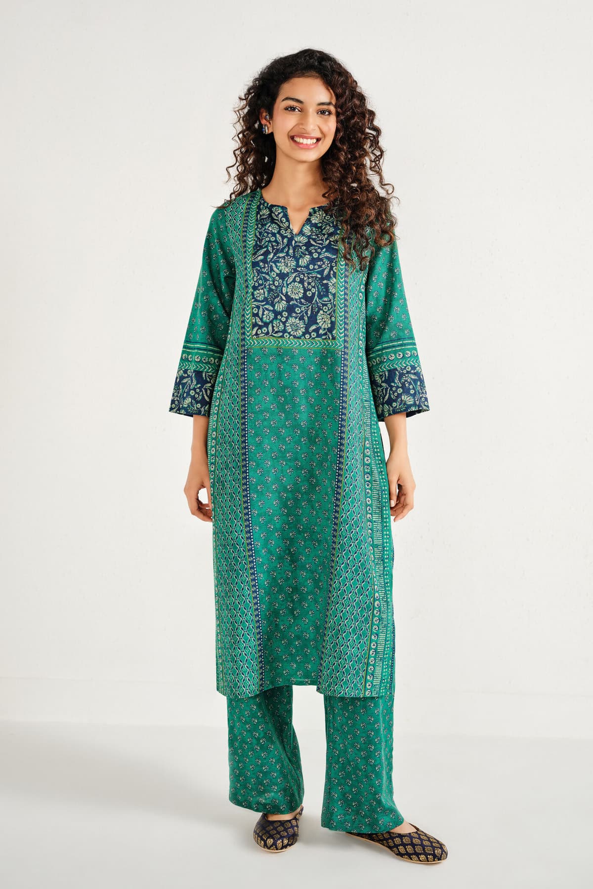 Women's Green Casual Three Quarter Sleeves Kurta Set