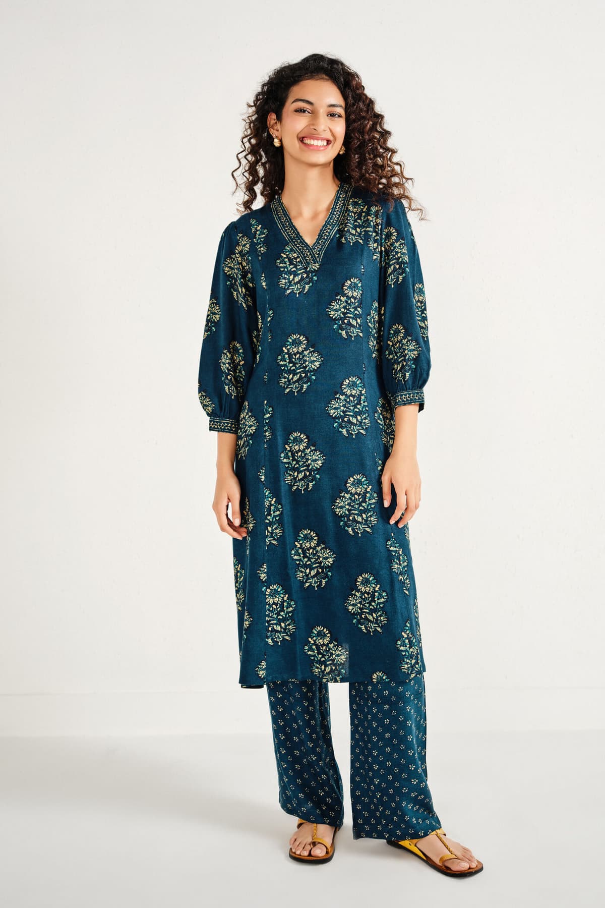 Women's Blue Casual Three Quarter Sleeves Kurta Set
