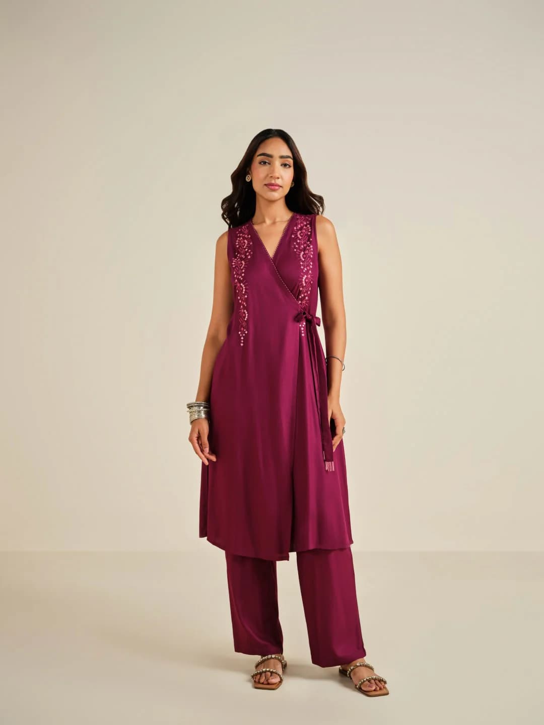 Women's Purple Casual Embroidered V-Neck Kurta and Trouser