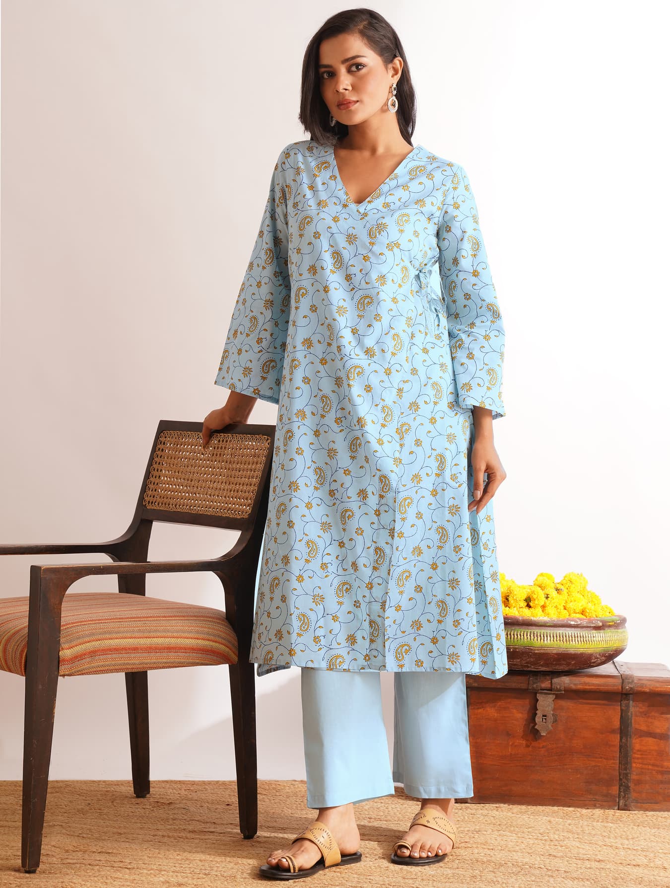 Women's Blue Casual Regular Fit Three Quarter Sleeves Kurta Set