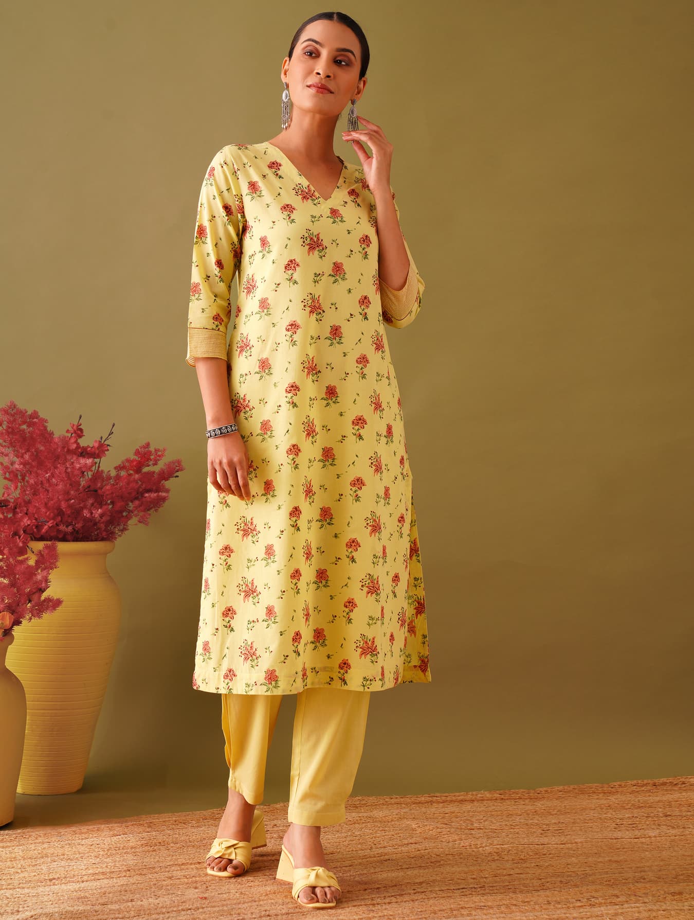 Women's Yellow Casual Regular Fit Three Quarter Sleeves Kurta Set