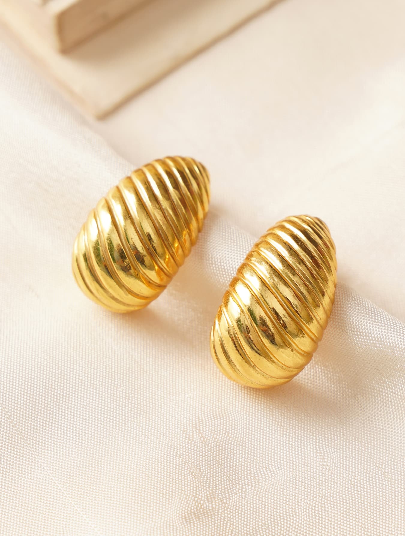 Women's Casual Wear Gold Plated Brass Hoops