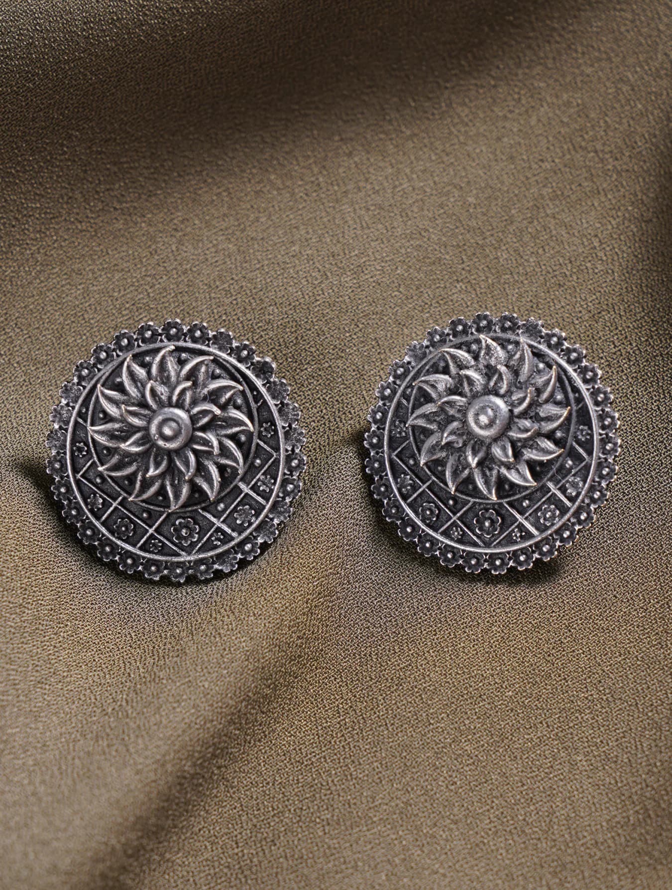 Women's Festive Wear Gold Plated Brass Top Earring