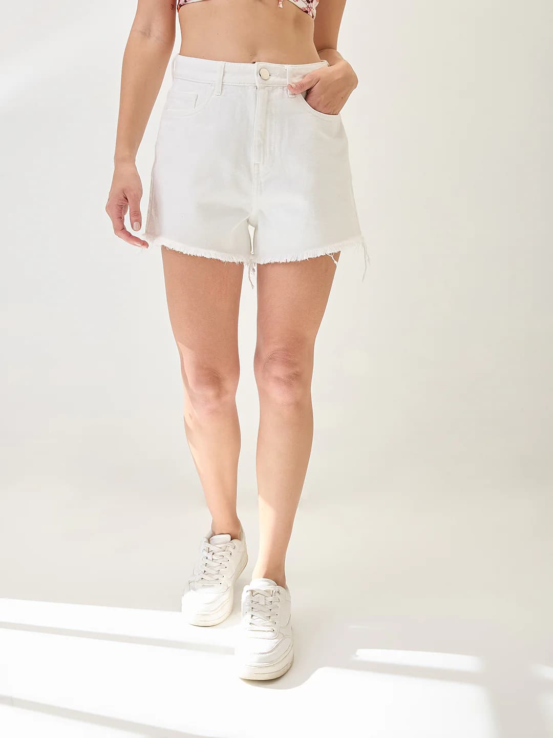 Women's White Casual Solid Slim Fit Mid Rise Mini Shorts