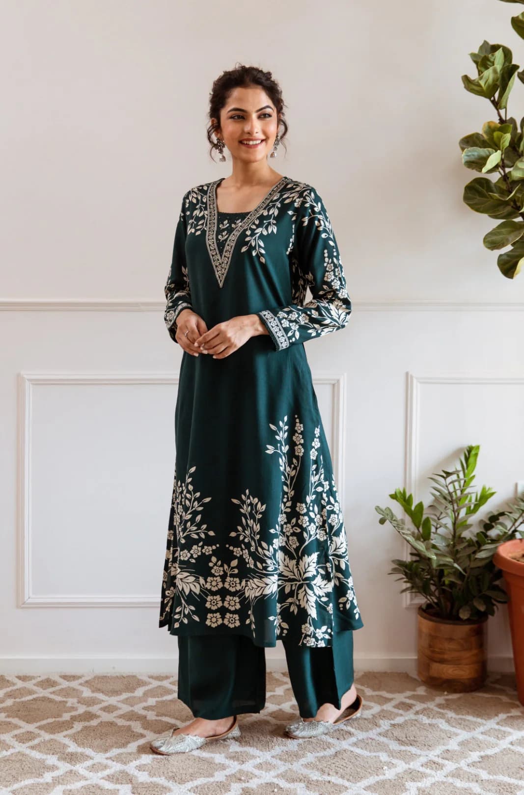 Women's Green Festive Full Sleeves Cotton Kurta Set