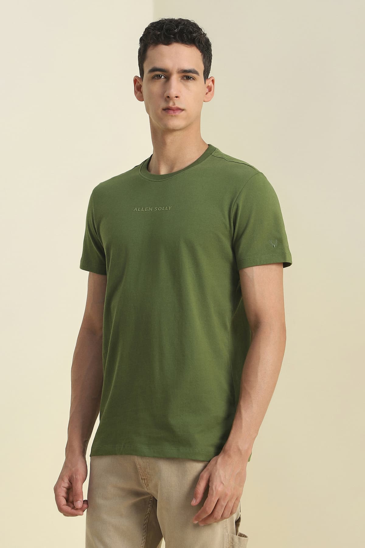 Men's Green Casual Solid Regular Fit Half Sleeves Tshirt