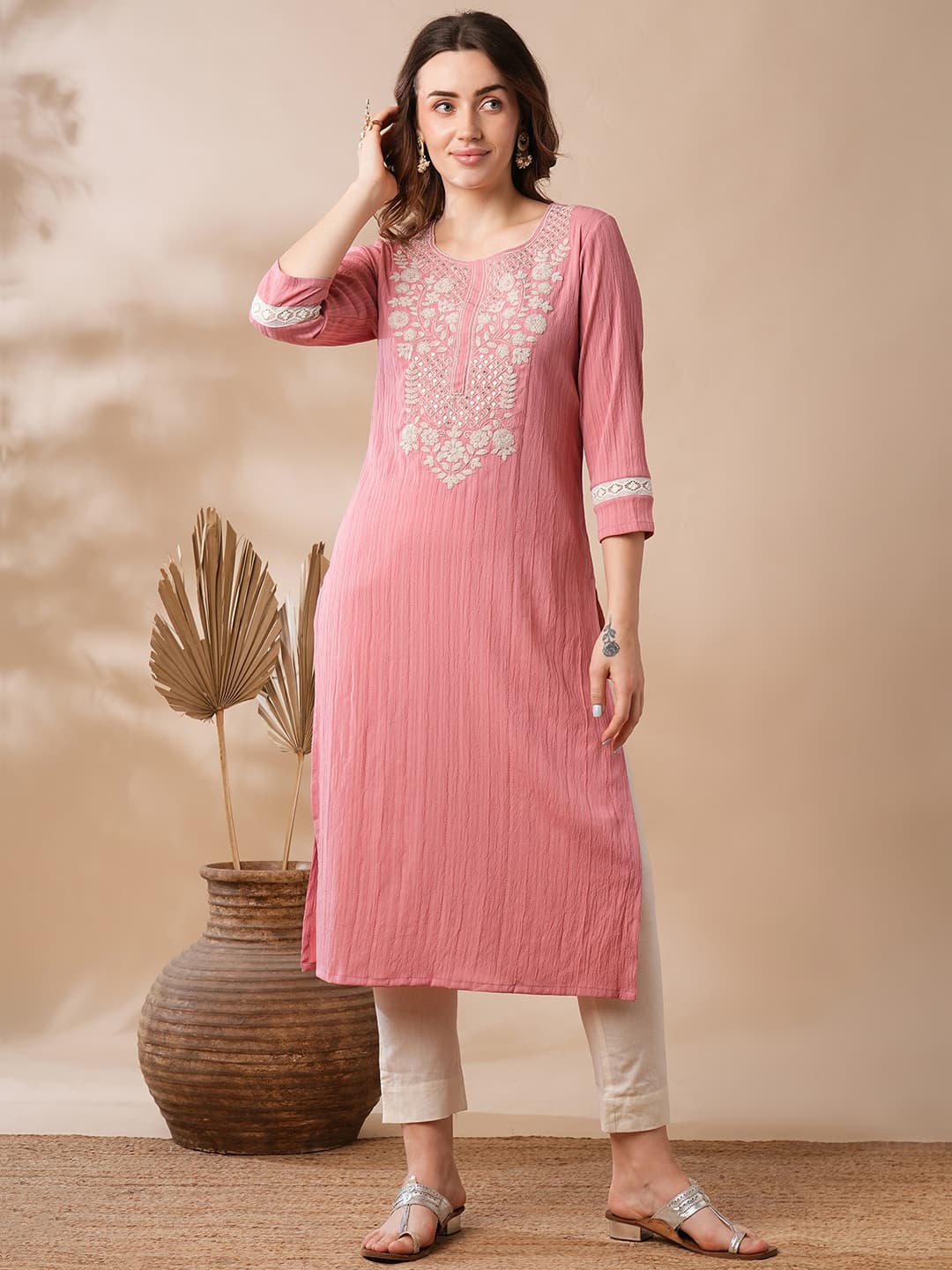 Women's Pink Work Regular Fit Solid Three Quarter Sleeves Kurta