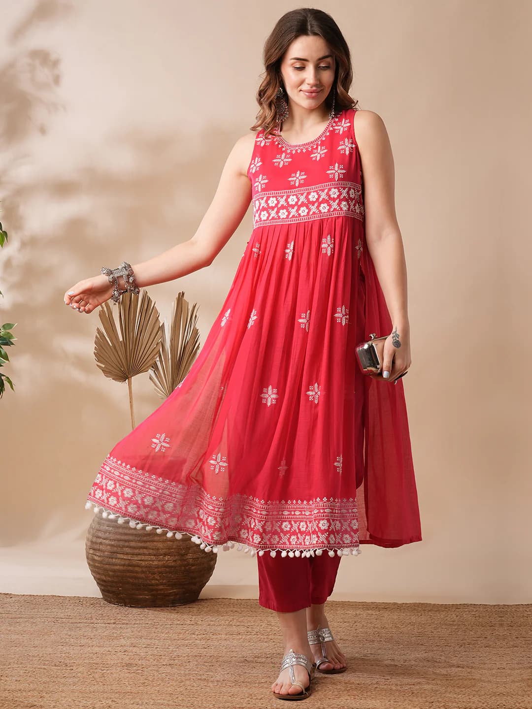 Women's Red Party Regular Fit Solid Sleeveless Kurta Set