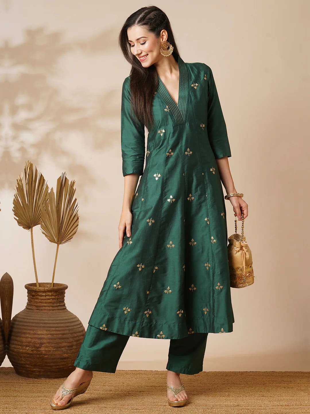 Women's Green Party Regular Fit Solid Three Quarter Sleeves Kurta Set