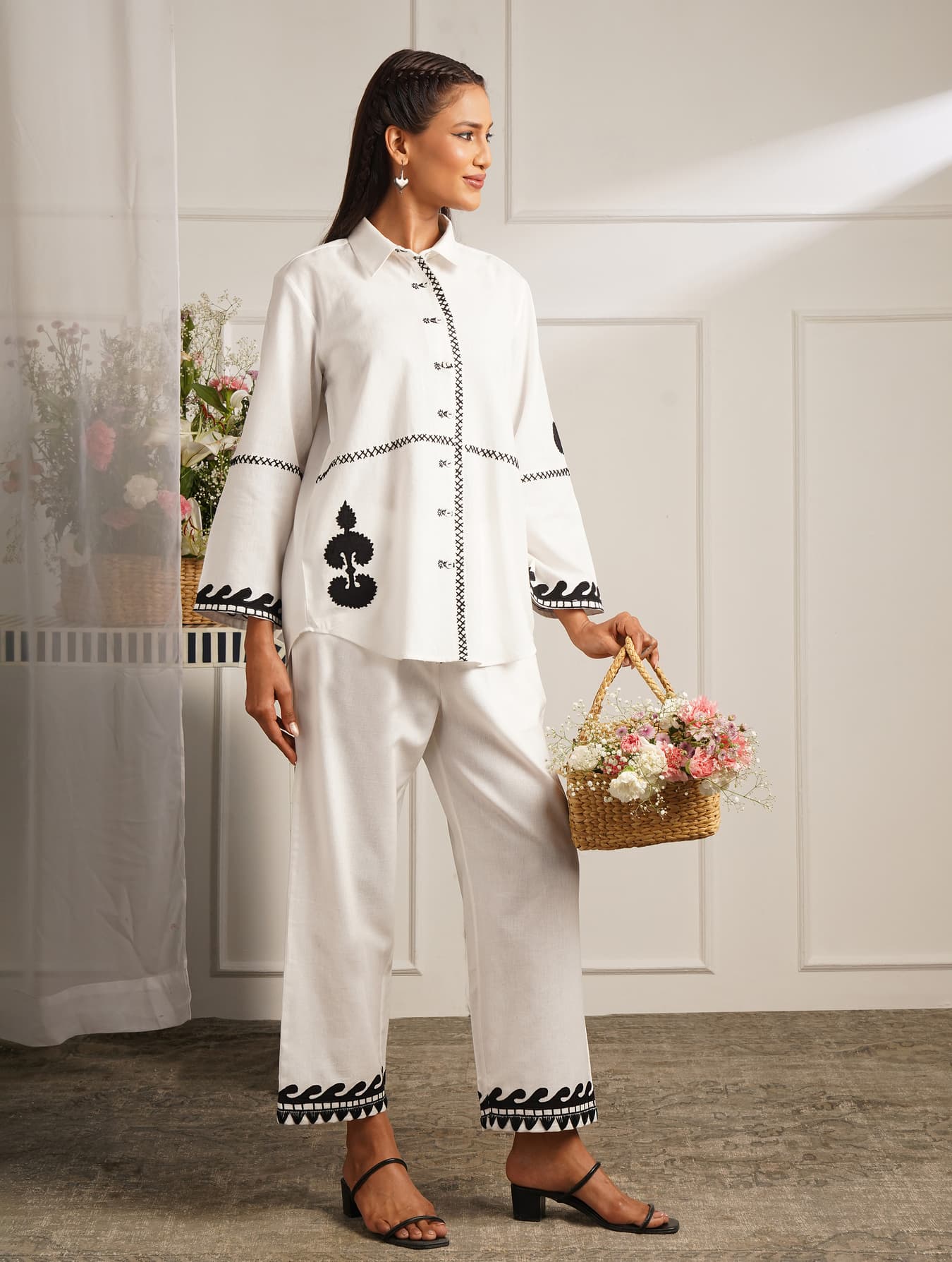 Women's White Casual Regular Fit Self-Design Three Quarter Sleeves Co-ords Set