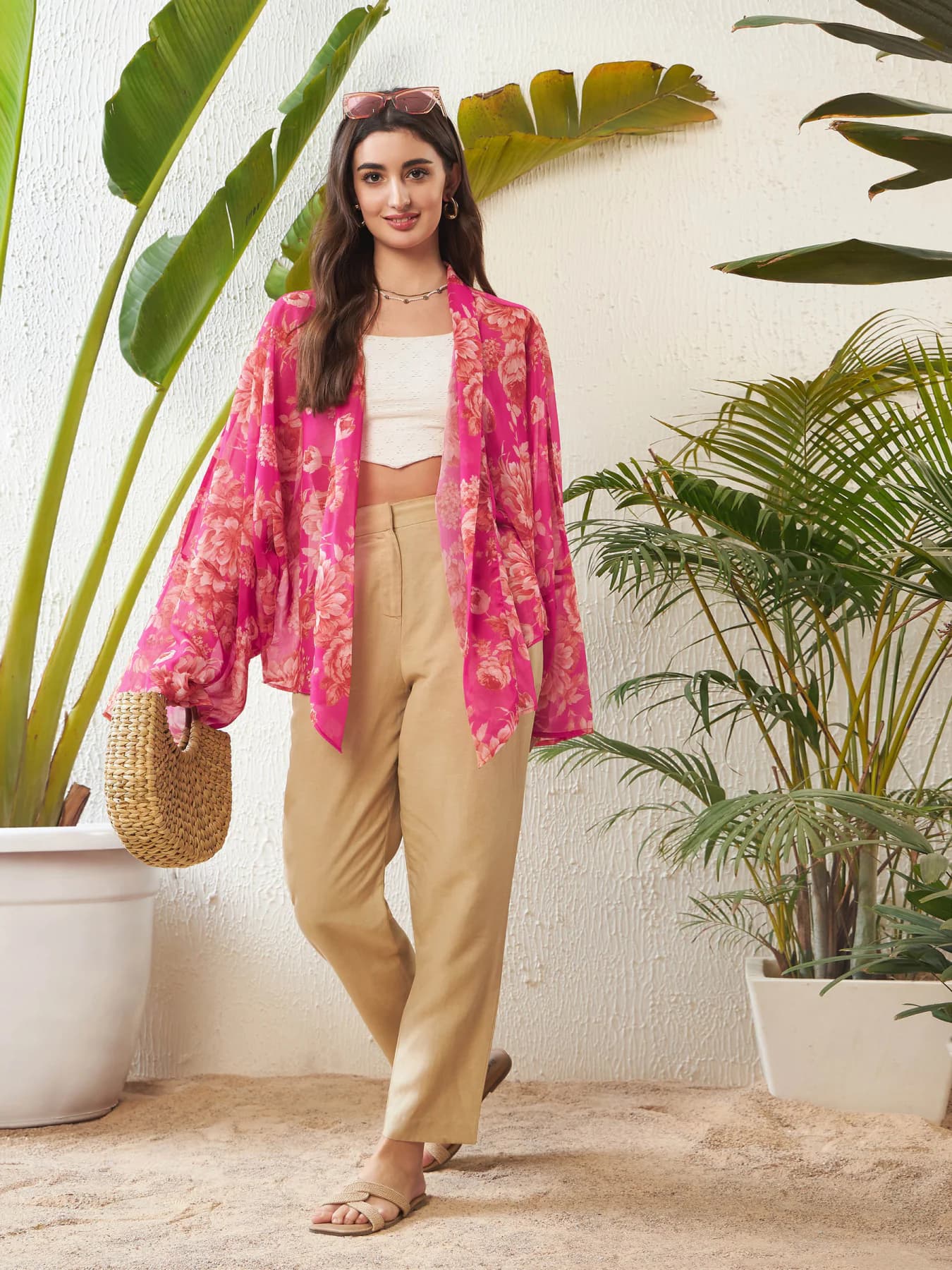 Women's Pink Casual Oversized Fit Floral Full Sleeves Shrug
