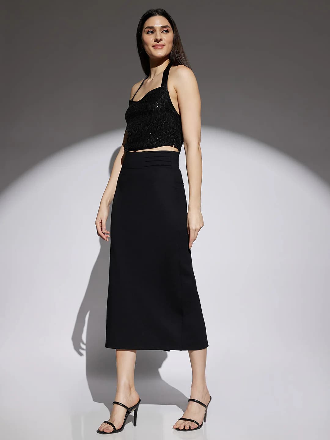 Women's Black Casual Solid Regular Fit Mid Rise Back Slit Skirt