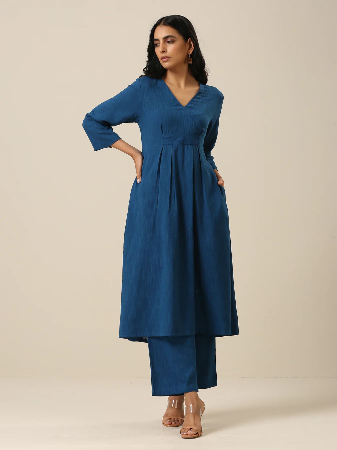 Women's Blue Casual Regular Fit Solid Three Quarter Sleeves Cotton Plus Size Kurta Set