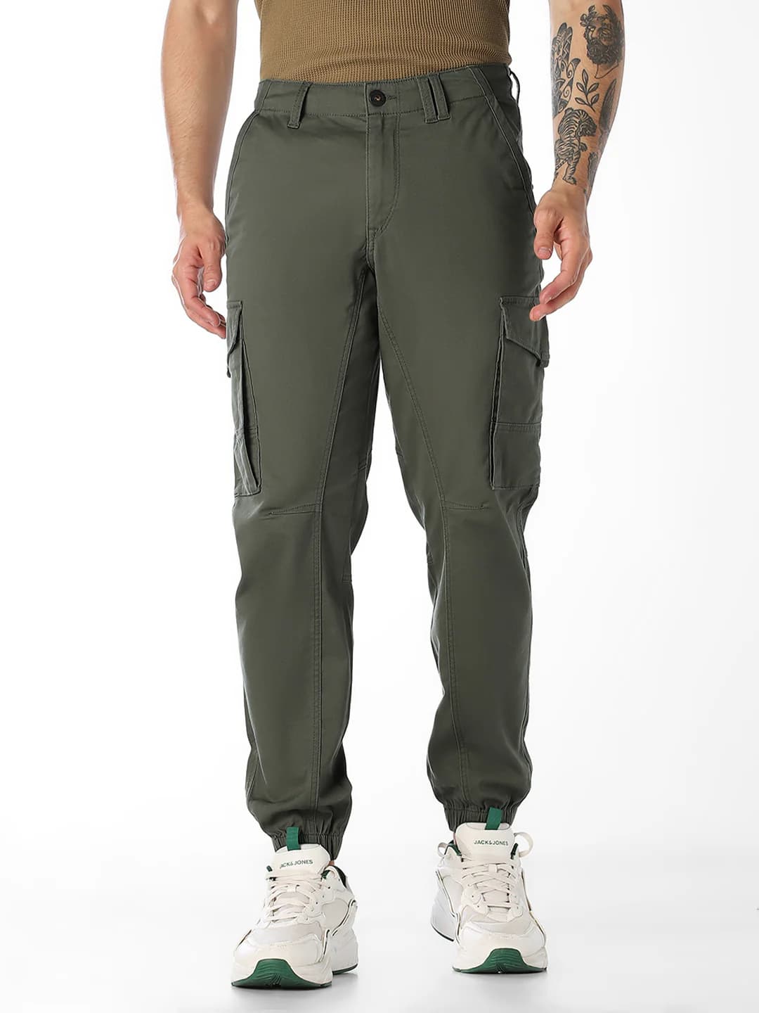 Men's Green Casual Slim Fit Solid Low Rise Trouser
