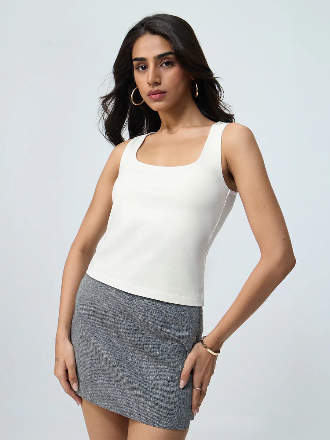 Women's White Casual Regular Fit Solid Sleeveless Tank