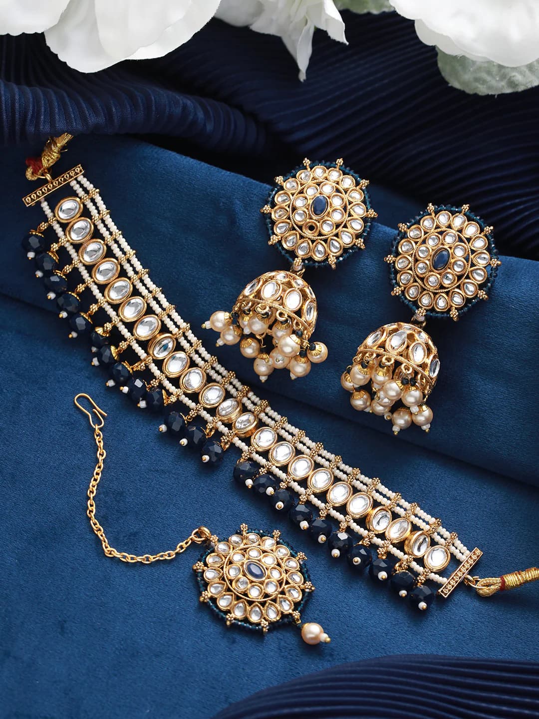 Women's Gold-Plated Blue and White Kundan Studded and Beaded Choker Jewellery Set with Maangtikka