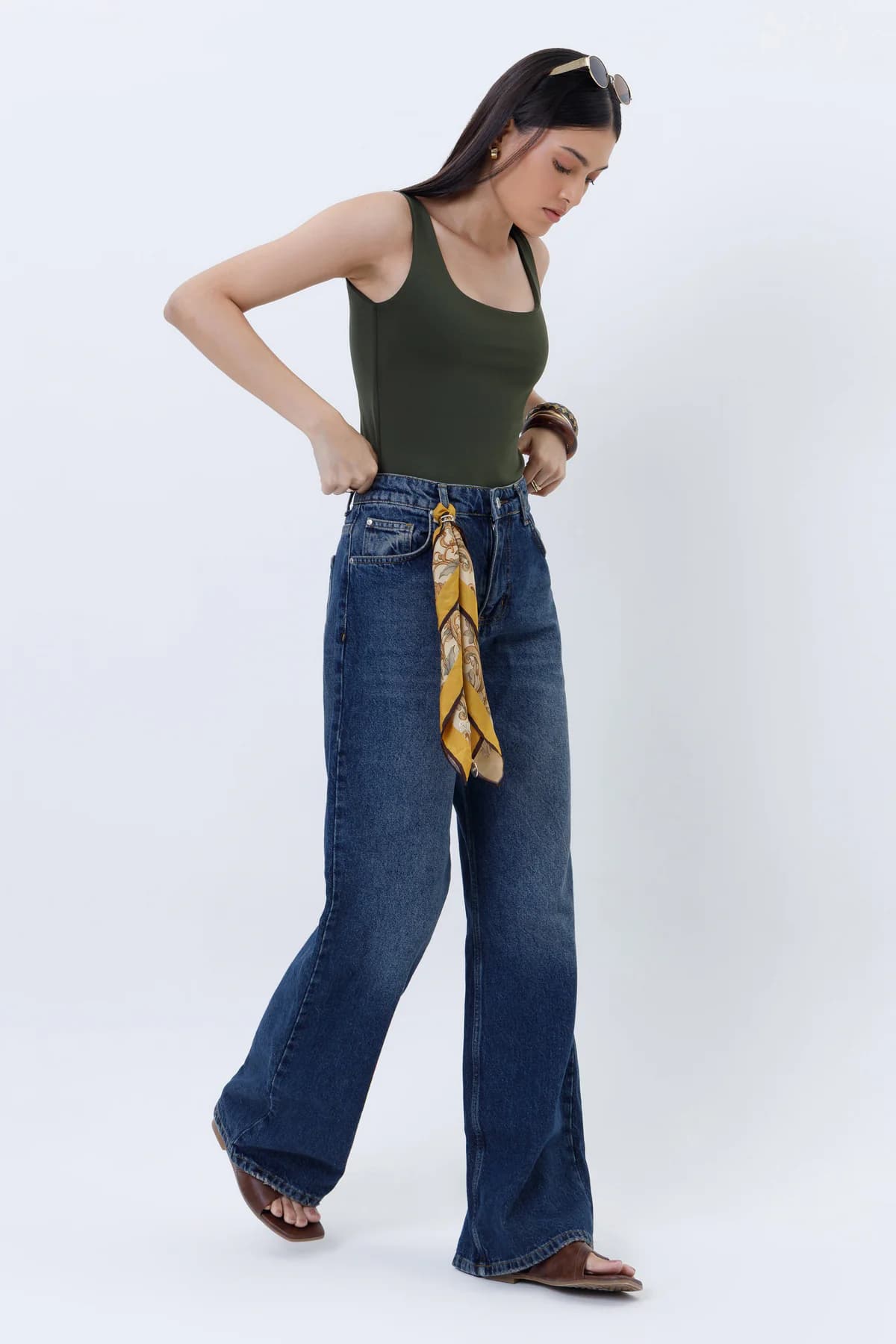 Women's Green Casual Regular Fit Solid Sleeveless Tank