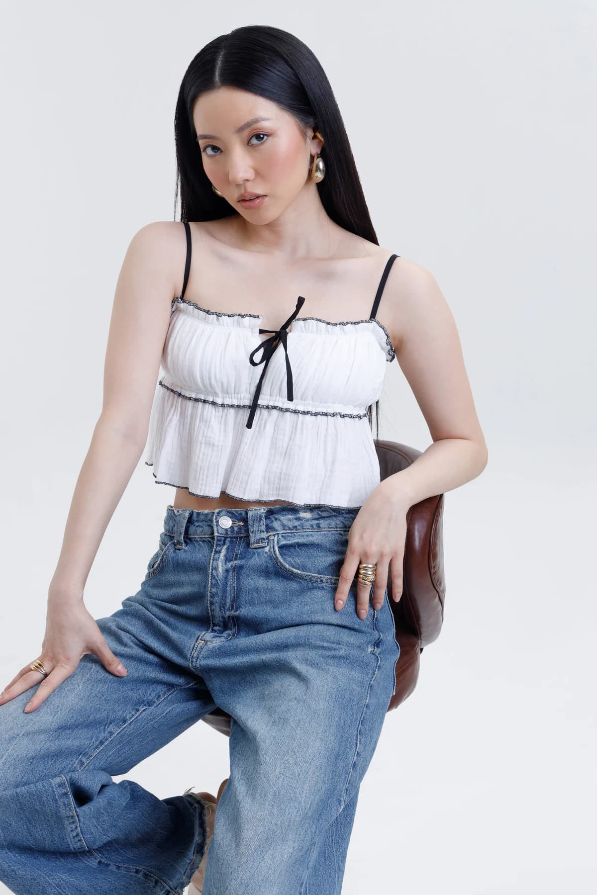 Women's White Casual Regular Fit Solid Sleeveless Top